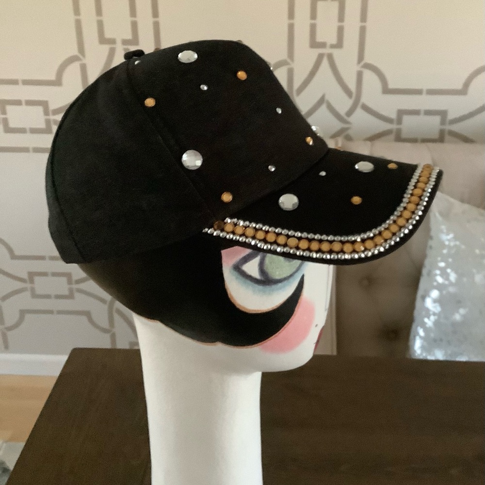 Women’s Black Baseball Cap Embellished